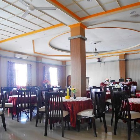 Syafira Hotel Langgur ภายนอก รูปภาพ