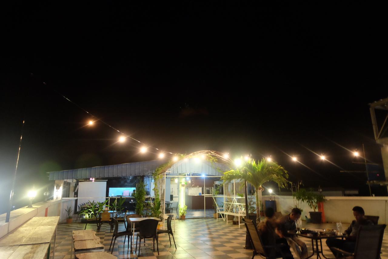 Syafira Hotel Langgur ภายนอก รูปภาพ