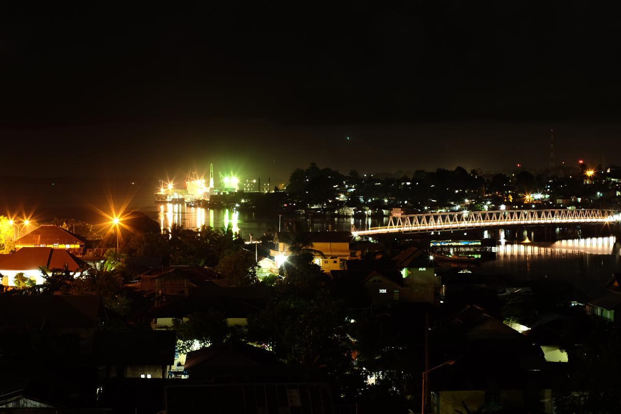 Syafira Hotel Langgur ภายนอก รูปภาพ